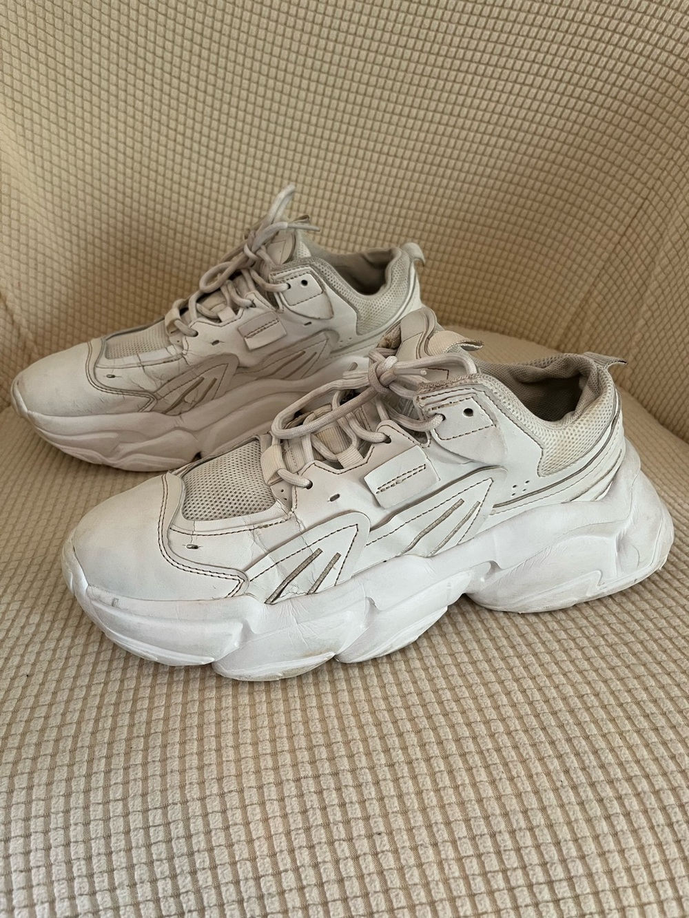 Men Sneakers White US 10